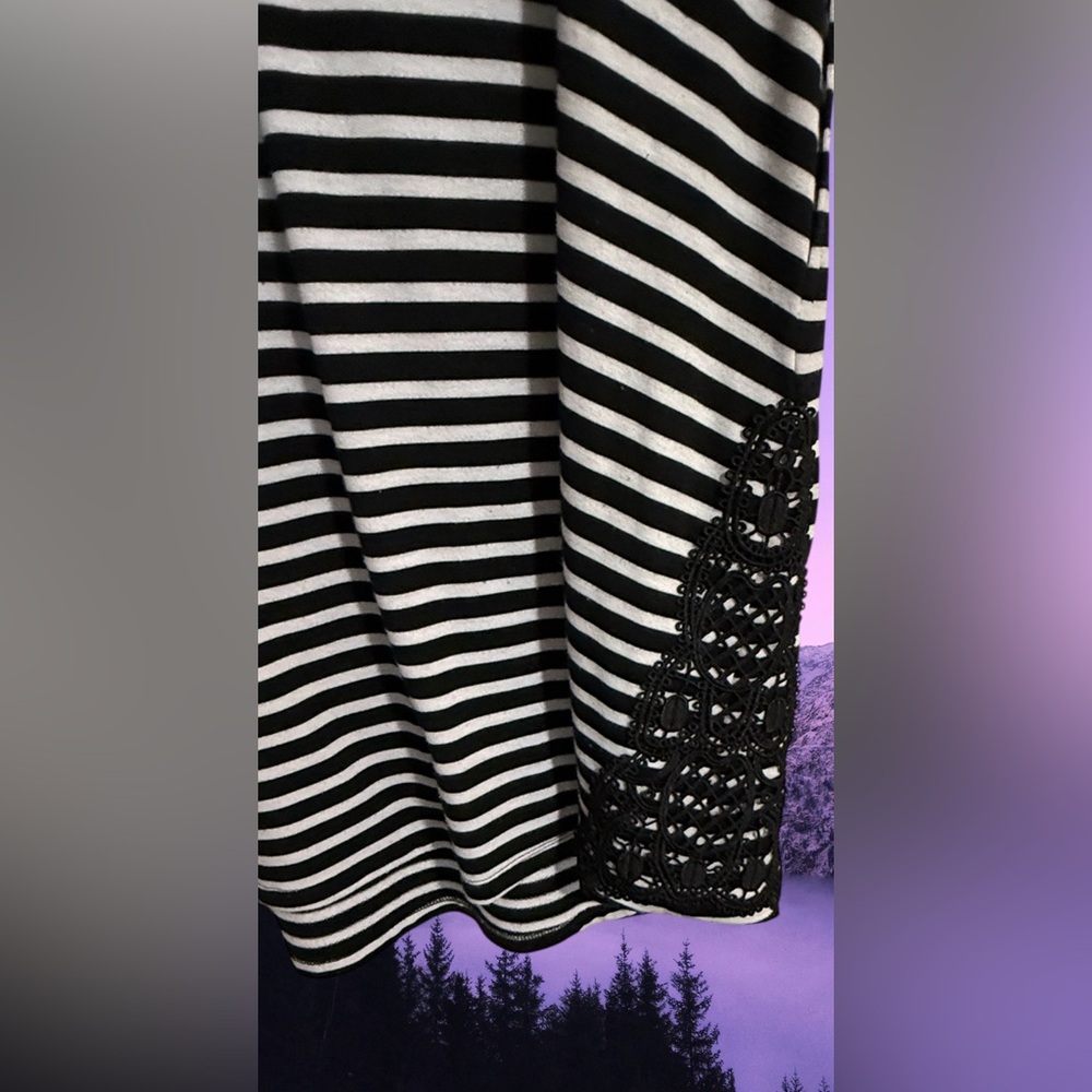 Lane Bryant Livi Black and White Striped Women's Dress With Pockets. - Picture 3 of 4